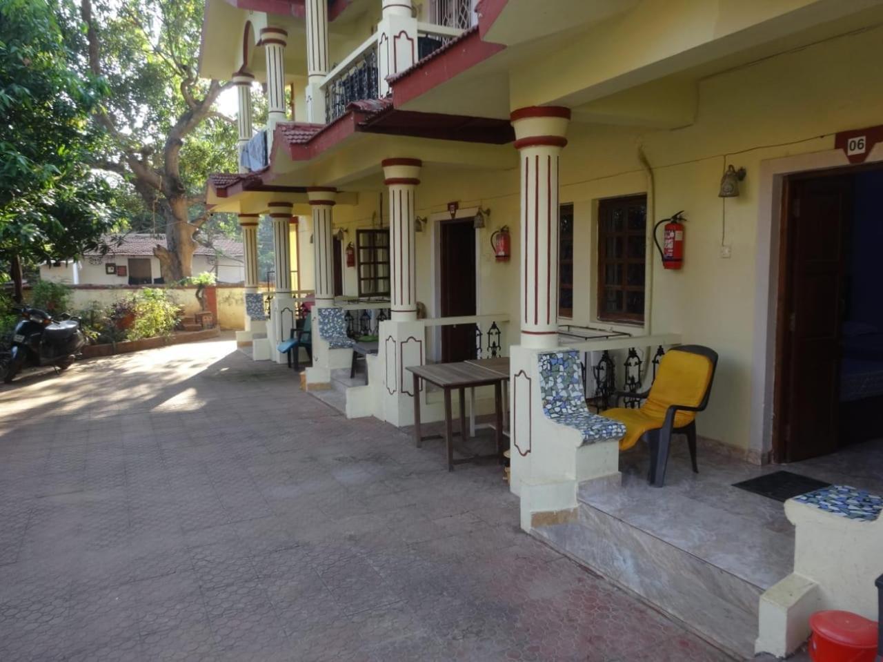 R Mansion Calangute Exterior foto